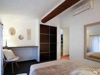 Saint Simon Apartment